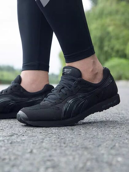 Duowei camouflage shoes sports training men and women black samurai lightweight running shoes cushioning rebound outdoor running shoes AM2713
Duowei camouflage shoes sports training men and women black samurai lightweight running shoes cushioning rebound outdoor running shoes AM2713