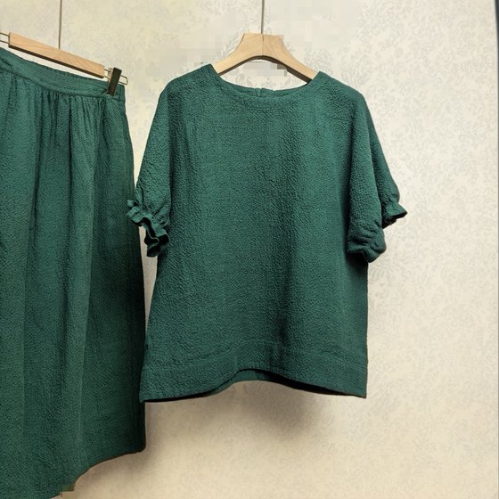 Textured hemp short-sleeved T-shirt, linen cotton tops, shorts, skirts, linen set
Textured hemp short-sleeved T-shirt, linen cotton tops, shorts, skirts, linen set