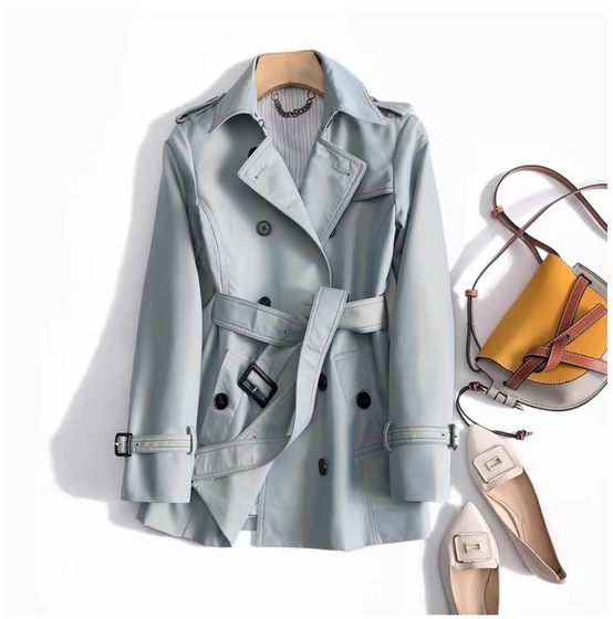 Special offer discounts, classic British style double-breasted simple waist-closed straps cotton mid-length windbreaker jacket for women
Special offer discounts, classic British style double-breasted simple waist-closed straps cotton mid-length windbreaker jacket for women