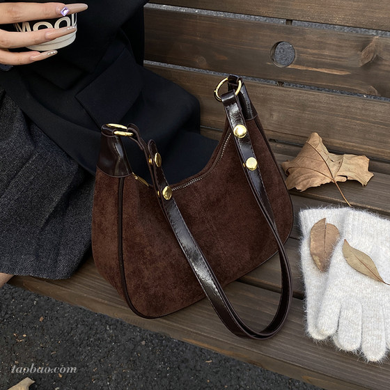 Retro niche suede bag 2025 autumn and winter new versatile women's crossbody bag super popular single shoulder armpit bag 
Retro niche suede bag 2025 autumn and winter new versatile women's crossbody bag super popular single shoulder armpit bag
