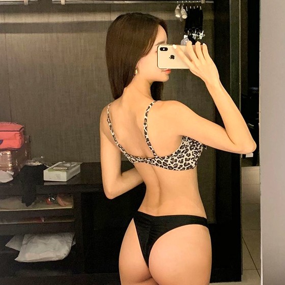 Bikini swimsuit women's super sexy thong pants Korean ins, thin small breasts gathered leopard print three -point
Bikini swimsuit women's super sexy thong pants Korean ins, thin small breasts gathered leopard print three -point