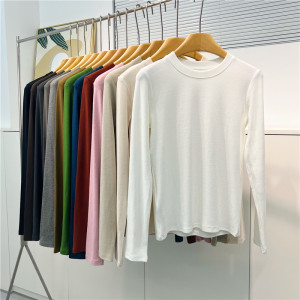 Yuanxi Spring and Autumn Cashmere Carshion Collar's long sleeves wear top women's foreign style versatile slimming bottom shirt white T -shirt
 Yuanxi Spring and Autumn Cashmere Carshion Collar's long sleeves wear top women's foreign style versatile slimming bottom shirt white T -shirt