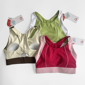 Fixed integrated high-intensity shock-proof sports for women gathering breasts to prevent sagging and running, and you can wear yoga bra outside 
Fixed integrated high-intensity shock-proof sports for women gathering breasts to prevent sagging and running, and you can wear yoga bra outside