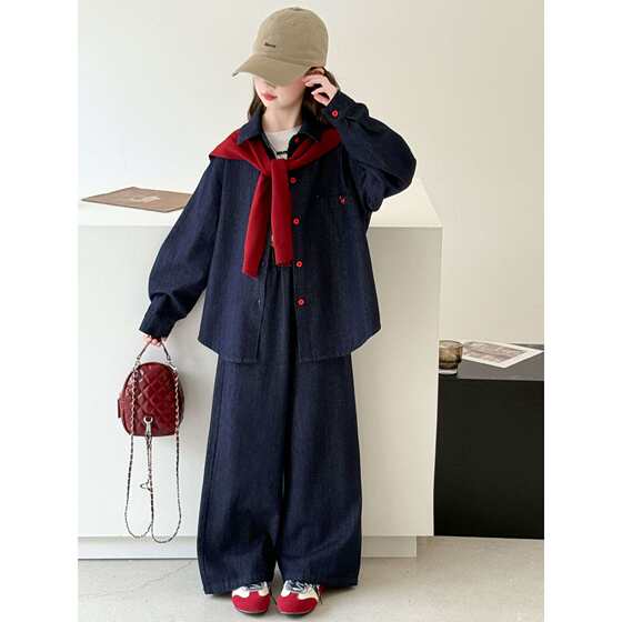 2025 new spring and autumn children's denim boys and girls fashion shawl jacket wide-leg pants fashionable 
2025 new spring and autumn children's denim boys and girls fashion shawl jacket wide-leg pants fashionable