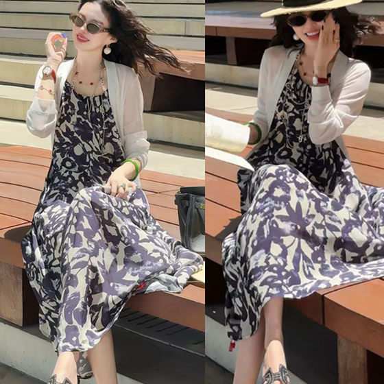 A full set of fashion for women's French temperament, floral beach suspender dress, sunscreen cardigan two-piece set
A full set of fashion for women's French temperament, floral beach suspender dress, sunscreen cardigan two-piece set
