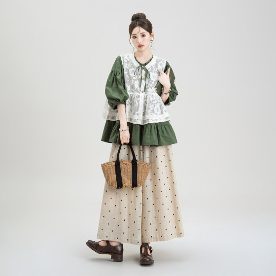 Green sweet loose short-sleeved shirt layered with lace vest for women in summer new polka dot wide-leg pants three-piece suit
Green sweet loose short-sleeved shirt layered with lace vest for women in summer new polka dot wide-leg pants three-piece suit