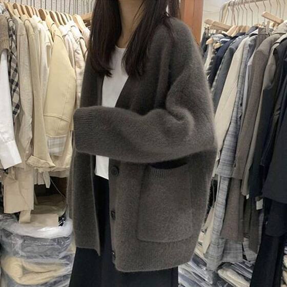 Retro Japanese knitted cardigan for women in autumn and winter new style high-end loose lazy mid-length thickened sweater jacket
Retro Japanese knitted cardigan for women in autumn and winter new style high-end loose lazy mid-length thickened sweater jacket
