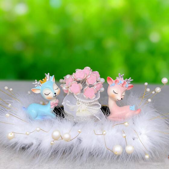 New car ornaments Internet celebrity creative cute safe journey deer goddess style car interior accessories car aromatherapy supplies 
New car ornaments Internet celebrity creative cute safe journey deer goddess style car interior accessories car aromatherapy supplies