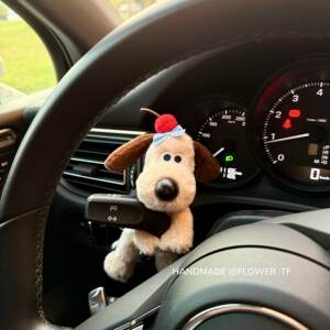 New product genuine British super boss dog car car cover decoration cute doll accessories new car supplies decoration 
New product genuine British super boss dog car car cover decoration cute doll accessories new car supplies decoration