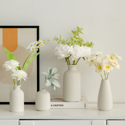 Modern Minimalist White Vase Decoration for Living Room Flower Arrangement, Light Luxury High-End Ceramic Small Table Tulip Flowers Modern Minimalist White Vase Decoration for Living Room Flower Arrangement, Light Luxury High-End Ceramic Small Table Tulip Flowers