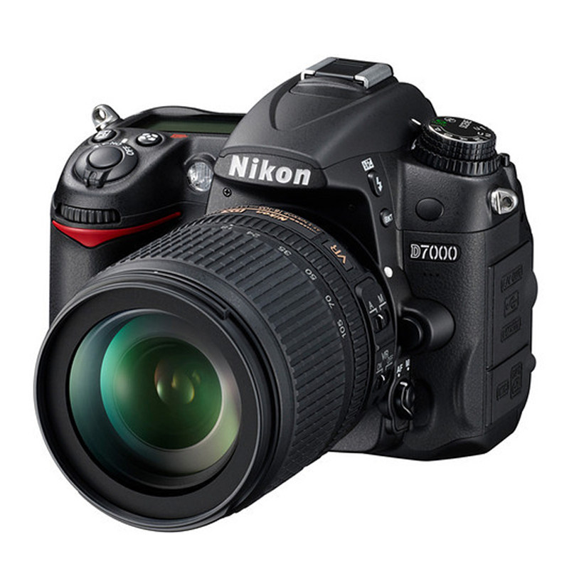 Nikon D7000 CMOS Digital SLR Camera with 18-105mm Lens