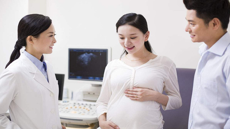 高龄女性的孕检项目，哪些是重点？