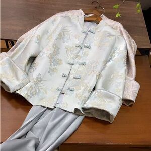 2025 spring and autumn new Chinese style loose version women's jacket new Chinese style versatile Songjin jacquard top for women 
2025 spring and autumn new Chinese style loose version women's jacket new Chinese style versatile Songjin jacquard top for women