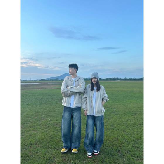 2025 new American retro baseball uniform simple letter embroidered zipper jacket loose jacket men and women corduroy
2025 new American retro baseball uniform simple letter embroidered zipper jacket loose jacket men and women corduroy