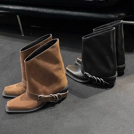 Retro old thick sole short boots niche square toe diagonal metal buckle trouser boots fashion boots belt buckle Martin boots women
Retro old thick sole short boots niche square toe diagonal metal buckle trouser boots fashion boots belt buckle Martin boots women