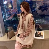 Women's net red sweater, autumn and winter clothing, Korean version, medium length pullover, floral dress, knitted vest, two piece set