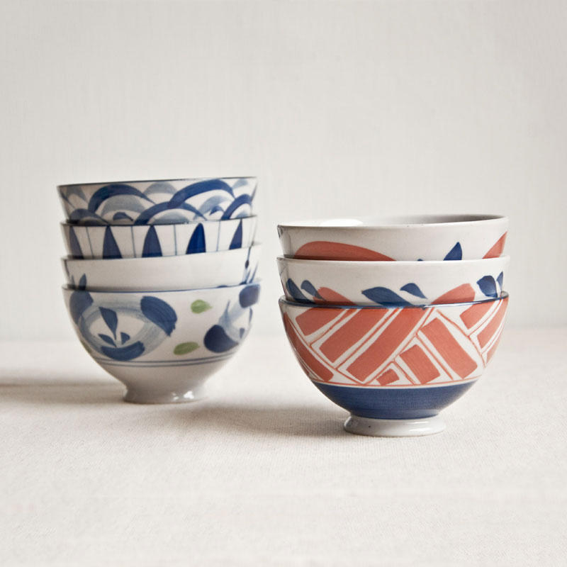 日式和风陶艺圆碗,手工成分较多,肯定会有不完美的地方,罐内壁的黑点