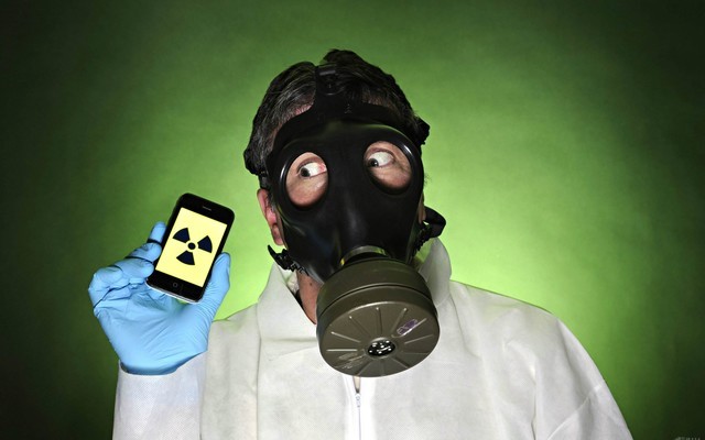 手机辐射对人体有害吗..
