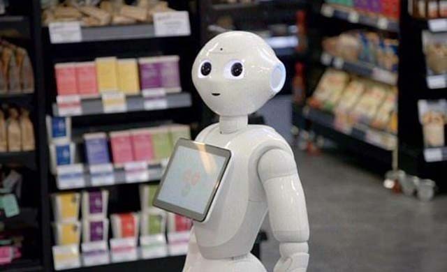 英国超市让机器人当店..