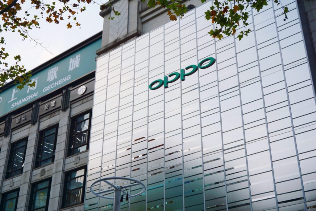 oppo 全球首家"超级旗舰店"开业,我们与设计师进行了面对面的交流