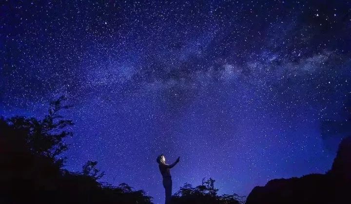 怎能不找个地方数星星!