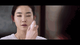 10张图看女孩变老全过程,一生太短暂!