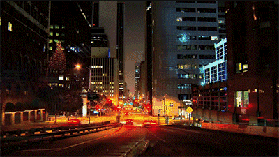 如果上公路,最好逆行跑步,这样能更好的看清大部分从你身边过的车辆.