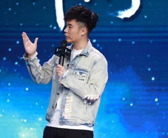 陈赫 现身电影 爱情公寓5 的发布会现场,网友 下