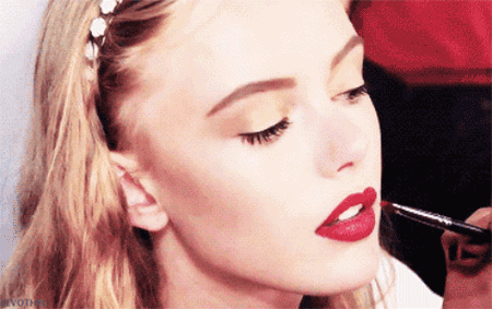 嘴唇有这3点的女生,涂口红更好看