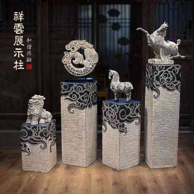 
New Chinese style retro ornaments, Zen auspicious cloud columns, courtyard landscaping display columns, floor-standing TV cabinets, tea room decoration next to them