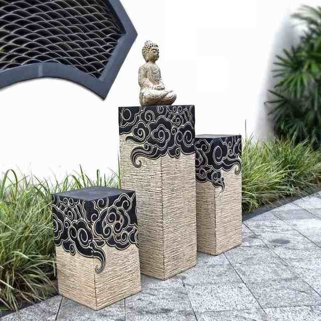 
New Chinese style retro ornaments, Zen auspicious cloud columns, courtyard landscaping display columns, floor-standing TV cabinets, tea room decoration next to them