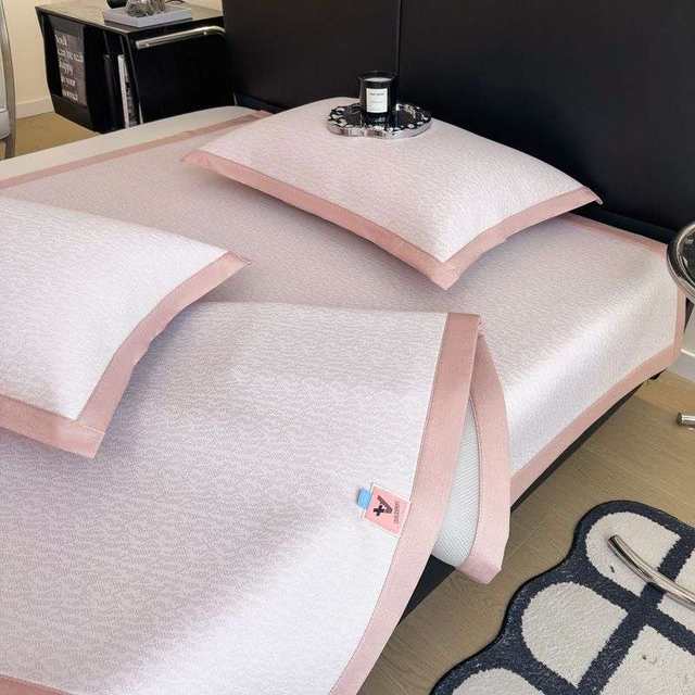 
Category A maternal and infant grade cooling mat, summer ice silk mat, three-piece set, washable air-conditioned mat, high-end soft mat, sleeping naked