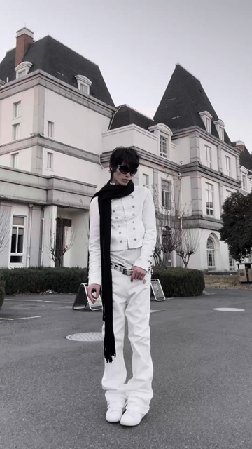 SLIM FIT WHITE BAMBOO JEANS image 12