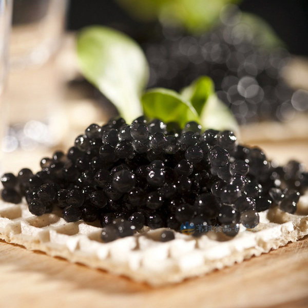 纯野生鲟鳇鱼籽酱,鱼子含有多达几十种的微量元素及矿物质,另外含有