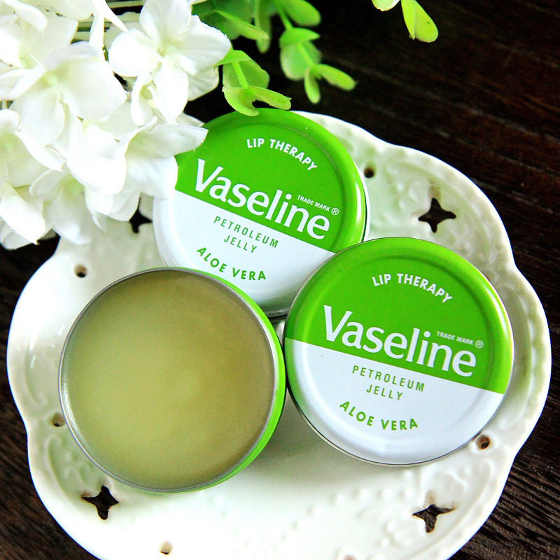 vaseline lip therapy凡士林芦荟深层滋润护