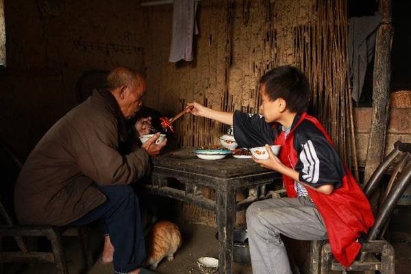 人生得意须尽欢什么意思_人生得意尽欢的意思_人生得意须尽欢欢快