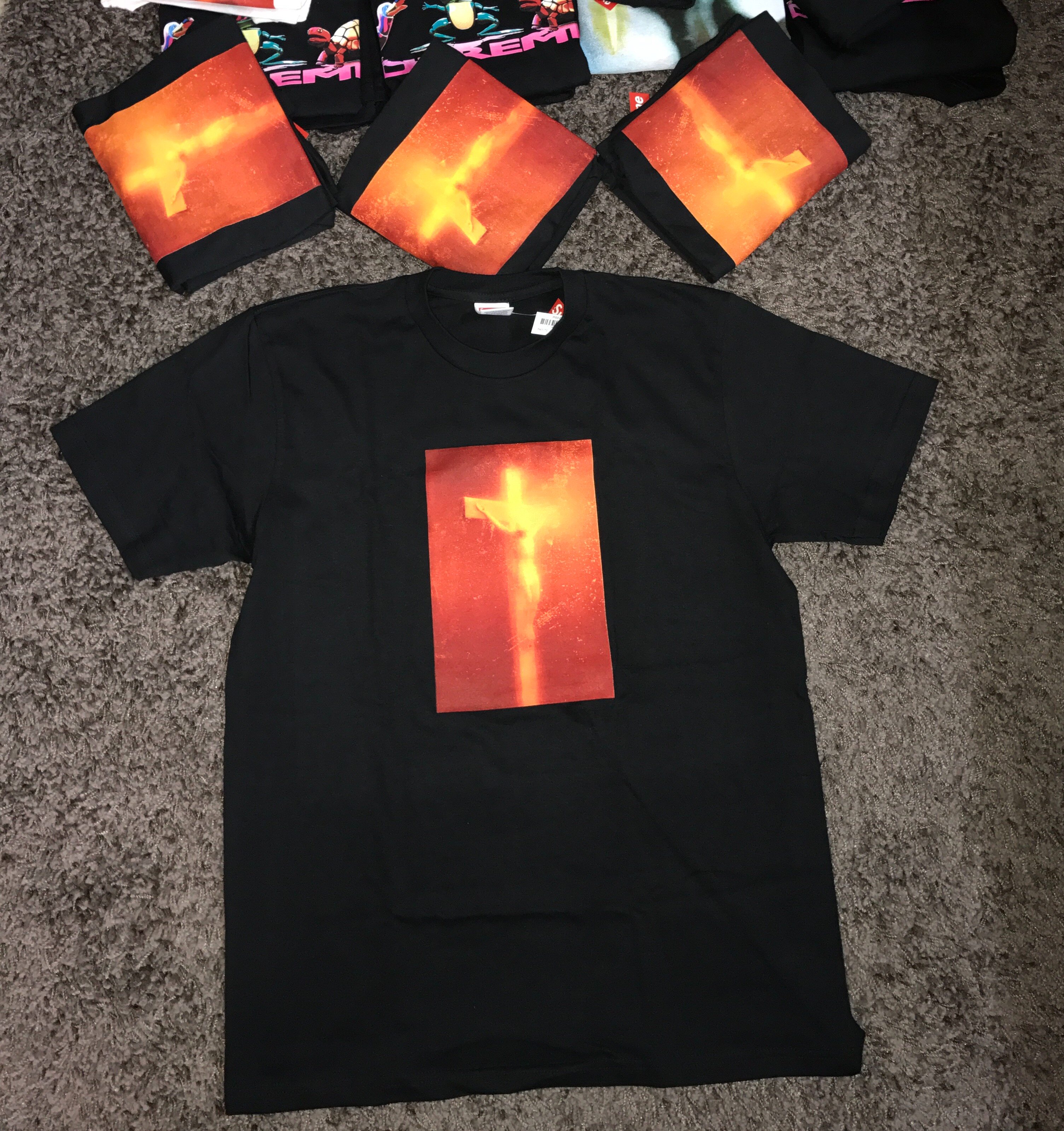 现货 17fw supreme piss christ tee 联名 艺术 宗教 耶稣 十字架