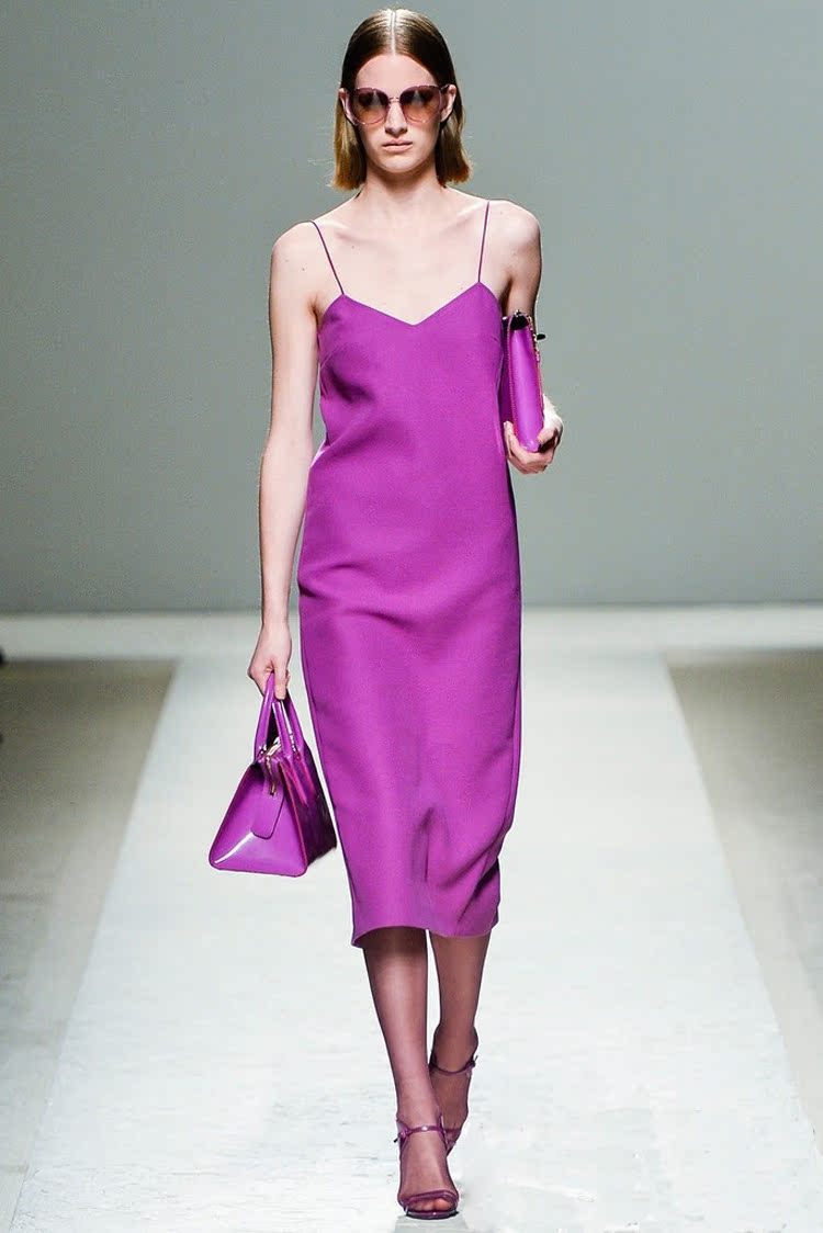 2016夏季欧美时尚紫色性感吊带v领修身h型精致