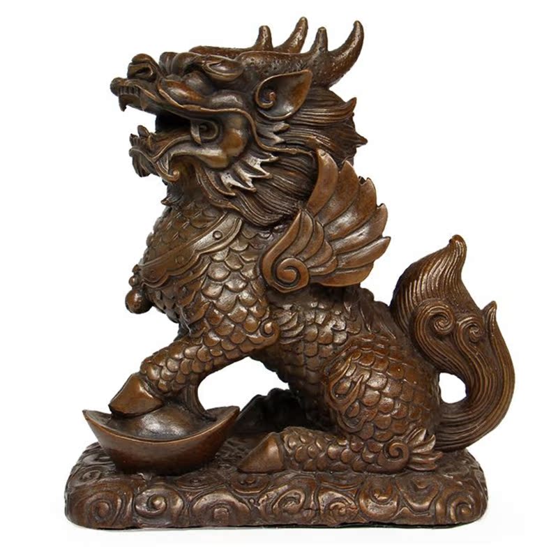 2,麒麟和龙,凤,龟合为风水四灵祥瑞,是瑞兽的一种,在古代就有"仁兽"之