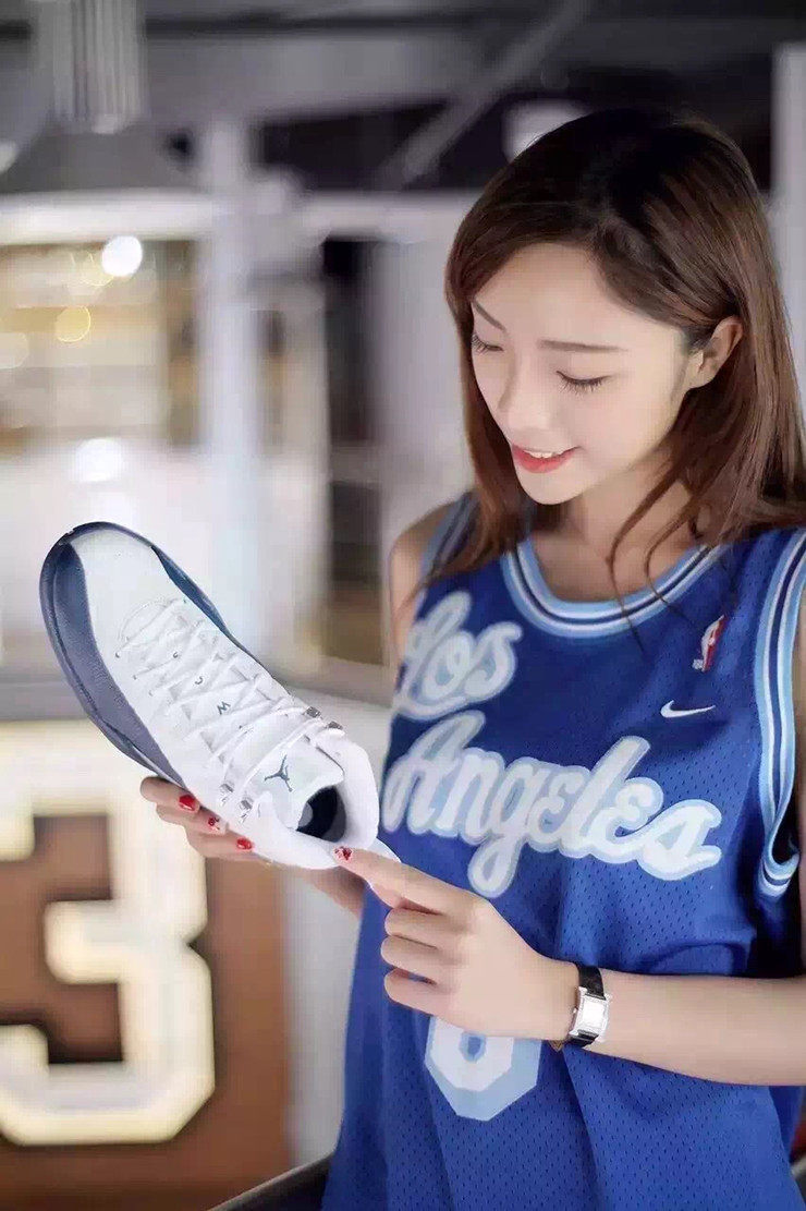 快去寻找你的 aj girl !(下)