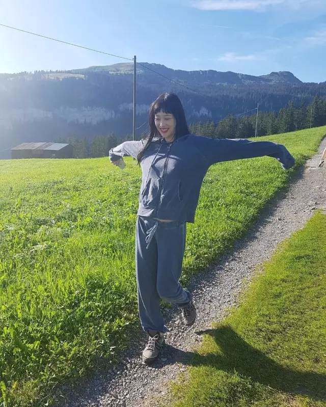 雪莉不穿bra就被骂?