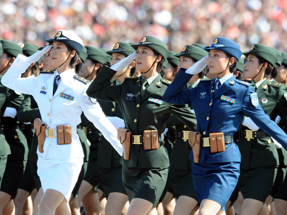 女兵方队,巾帼不让须眉