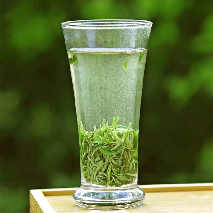 炎炎夏日,来杯绿茶可好?