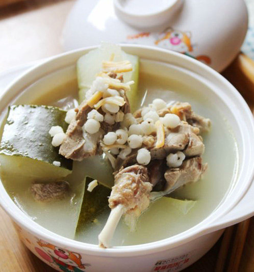 夏日煲汤清补有方 消暑清爽冬瓜汤