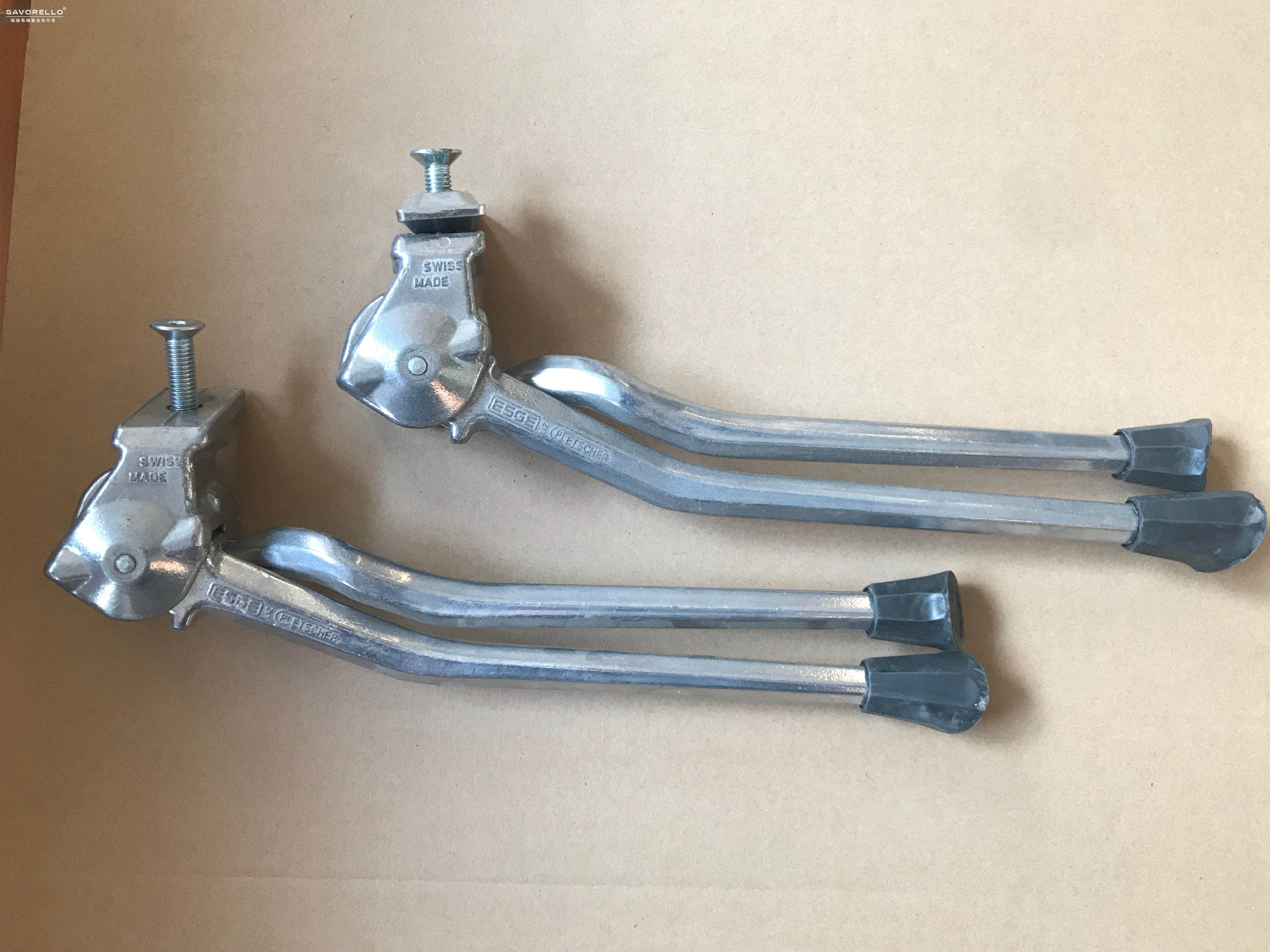 老式自行车,我们又称为复古自行车,是我们童年里不可缺少的回忆.