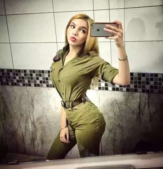 最美俄罗斯女兵身材是这个样子滴!
