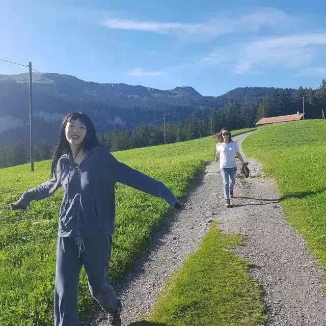 雪莉不穿bra就被骂?