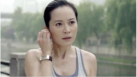 同样是时装剧,《小丈夫》在人物造型上可圈可点,尤其"颜值担当"姚澜