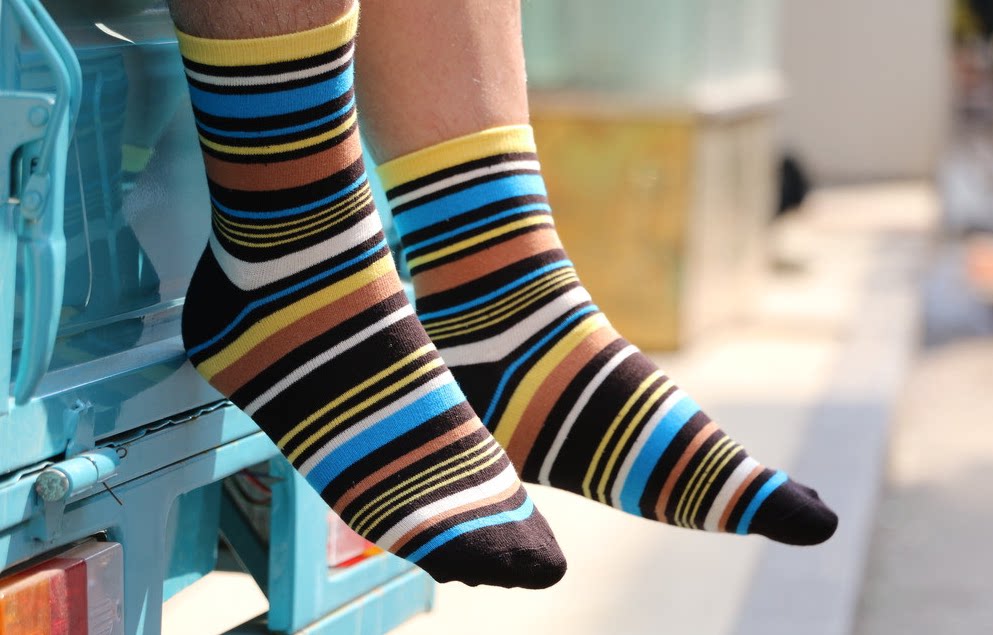 时髦点睛之笔,魅力男人袜子穿搭术