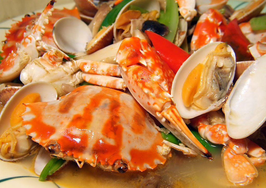 宁波还是最早的海鲜饮食文化的发源地,宁波海鲜饮食历史悠久,是珍贵的